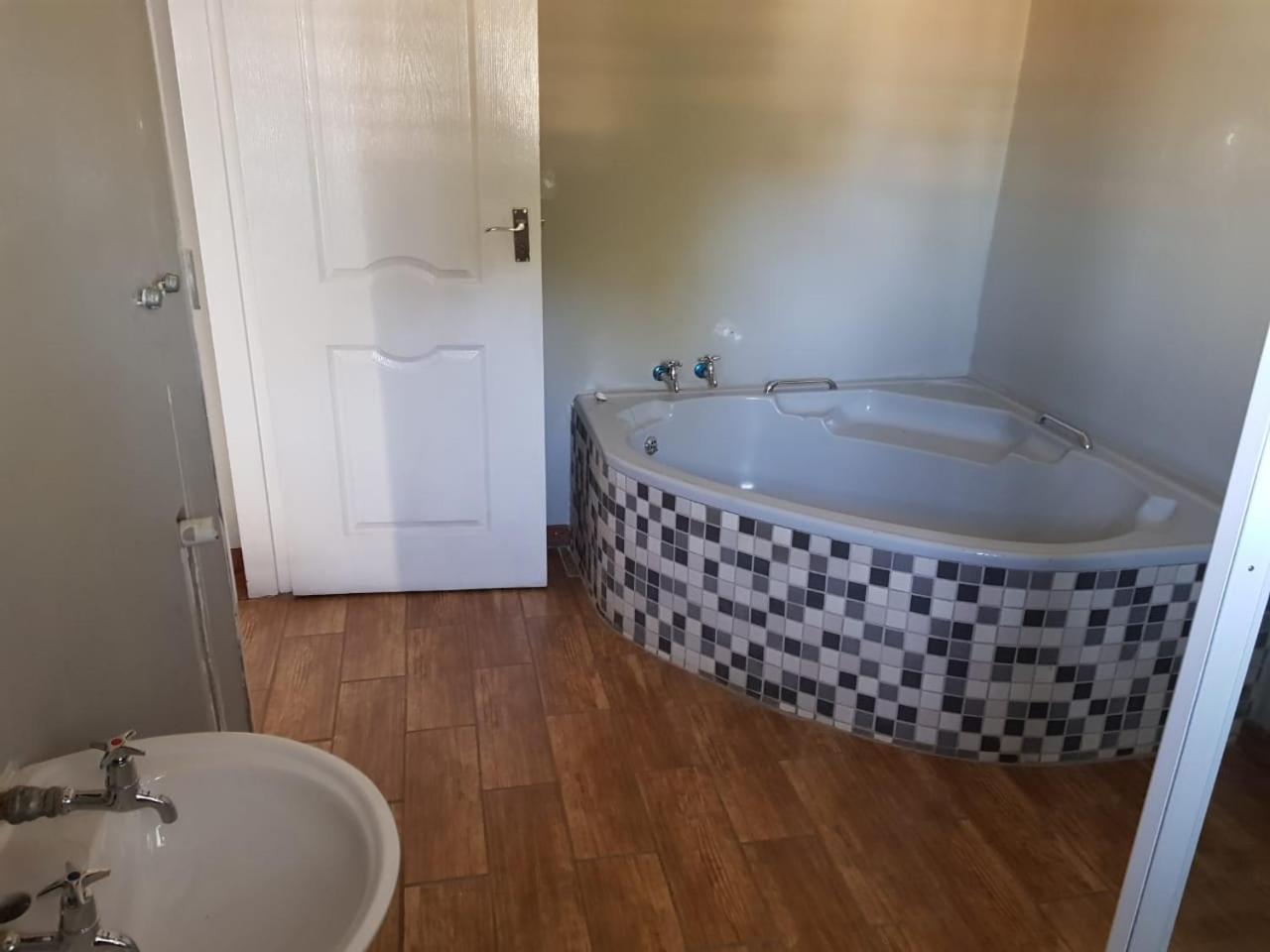 Cheval Tachete Hotel Кълинан Екстериор снимка